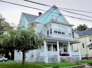 35 Holbrook St, Ansonia, CT 06401