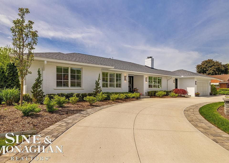 1st image of 27 Shorecrest Cir