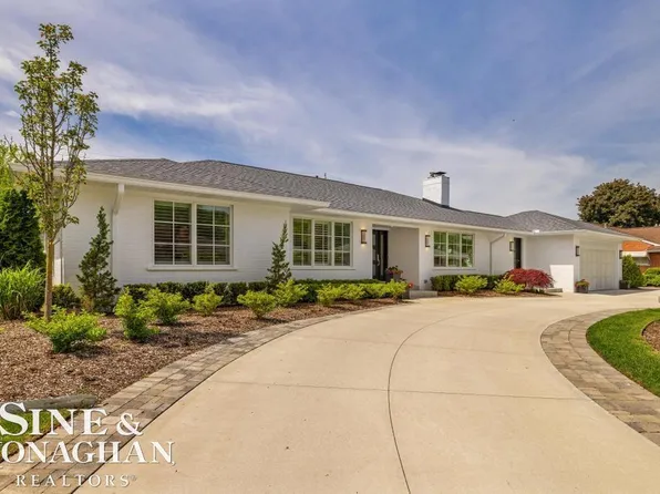 27 Shorecrest Cir, Grosse Pointe Shores, MI 48236