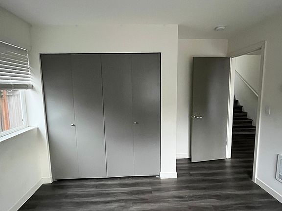 3rd image of 5222 Brooklyn Ave NE #8