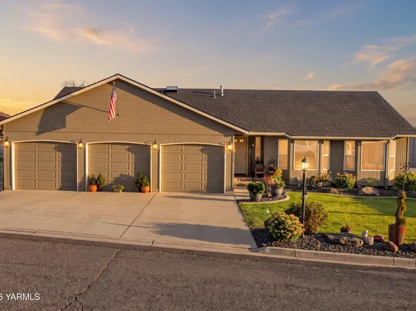 5602 Channel Dr, Yakima, WA 98901