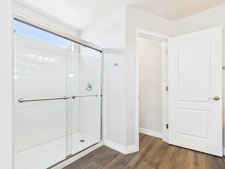 17648 W Lisbon Ln — Photo 31