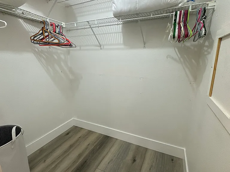 210 Sun Vista Ct N — Photo 17