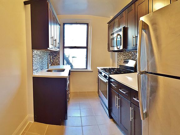 3rd image of 3974 47th St