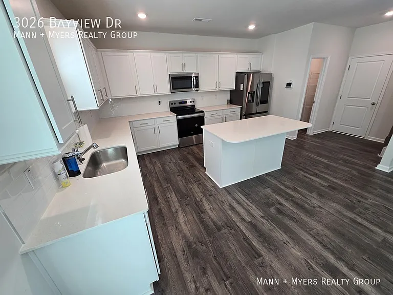 3026 Bayview Dr — Photo 13