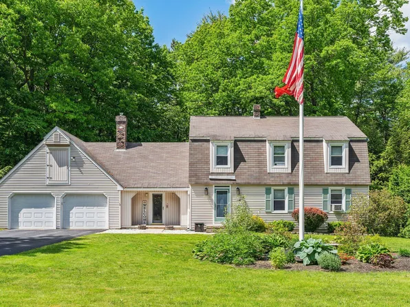19 Coachman Avenue, Auburn, ME 04210