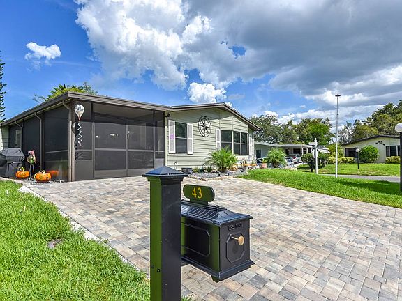 3rd image of 43 Tropical Falls Dr