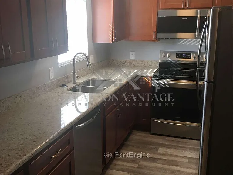 852 N Stapley Dr — Photo 4