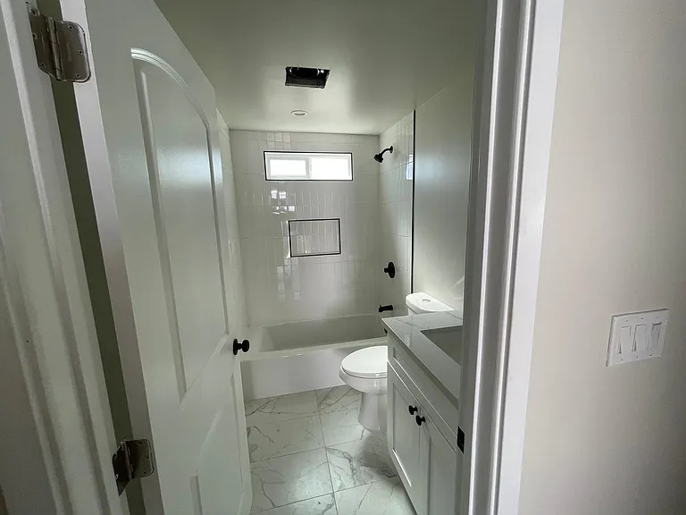 4568 W Rosamond Blvd #10 — Photo 12