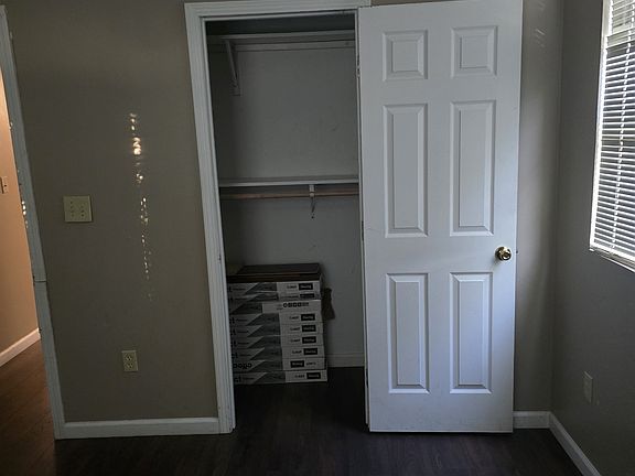 4th image of 4175 32nd St