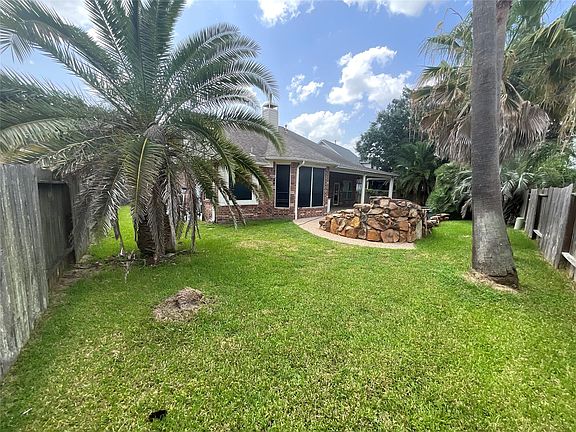 4th image of 8322 Castle Pond Ct