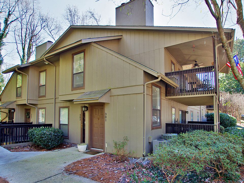 1st image of 301 Cumberland Ct SE