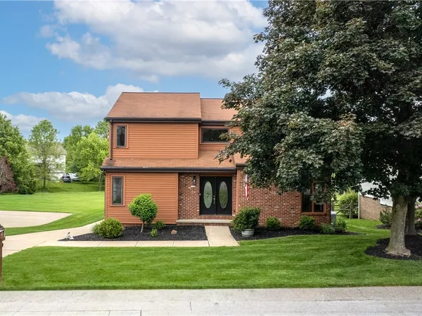 419 Woodcock Dr, Cranberry Township, PA 16066