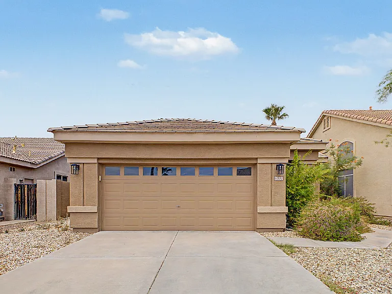 6932 W Blackhawk Dr — Photo 1