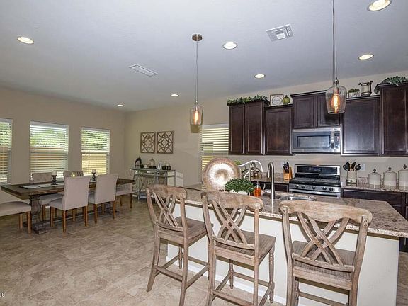 3rd image of 25975 W Tonopah Dr