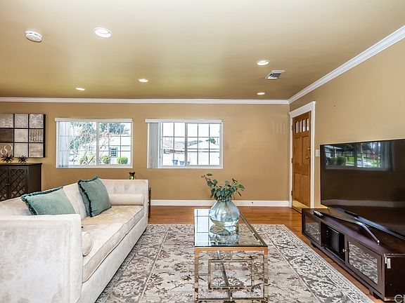 4th image of 4706 Gondar Ave