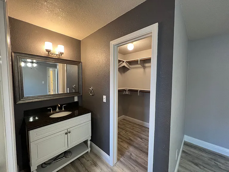 5753 Mohican Dr — Photo 29