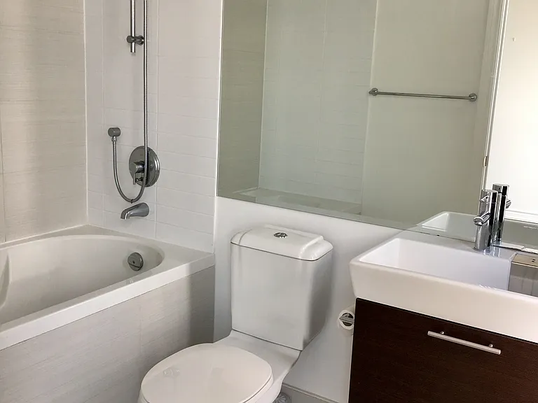386 Yonge St #5502 — Photo 9