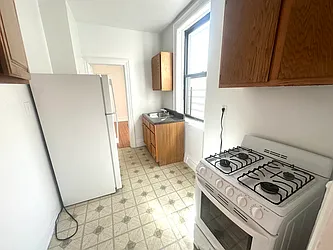 Rented by Astorian Realty Group LLC