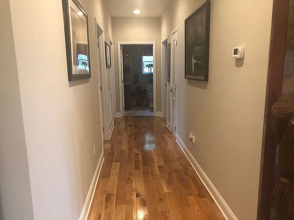 1st image of 205 Merry Anne Dr