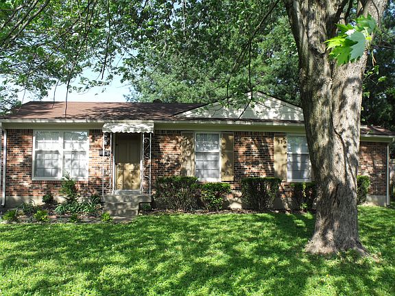 5th image of 246 Carey Ave