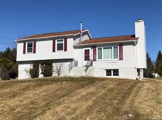 20 Macintosh Dr, Middletown, NY 10941