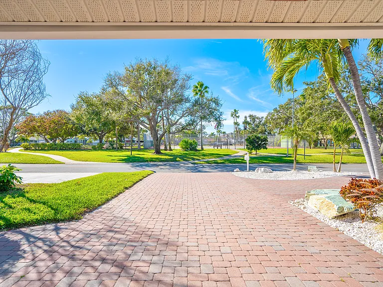 3003 W Vina Del Mar Blvd — Photo 55