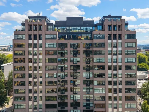 333 NW 9th Ave Unit 1001, Portland, OR 97209