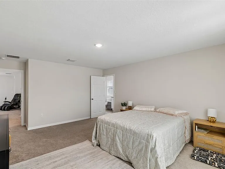 4023 Gardenia Ave — Photo 47