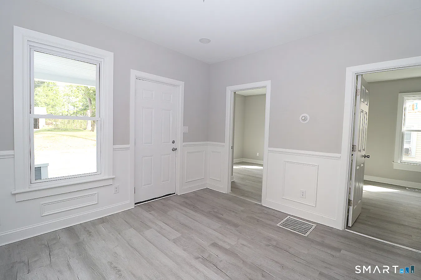 3 bed, 1.0 bath, 943 sqft, $2,000 — Photo 3