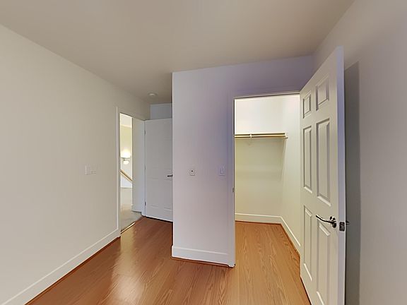 3rd image of 728 27th St