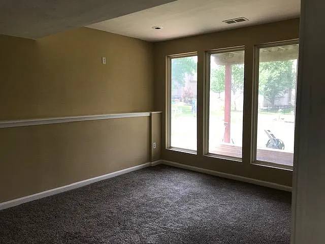 bed room in the basement with not opened window.