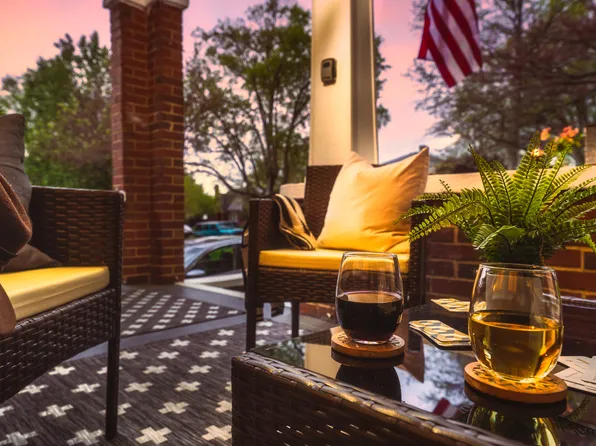 715 Grandin Rd, Charlotte, NC 28208