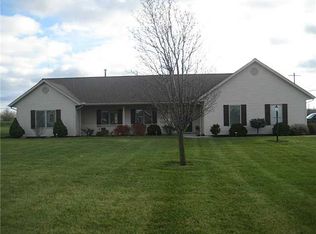 102 Hogan Ln, Bryan, OH 43506