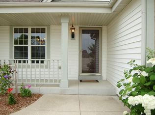 1701 Tumbleweed Cir, West Bend, WI 53095