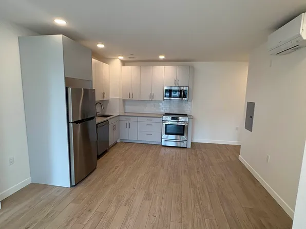 914 Broadway image 1 of 13