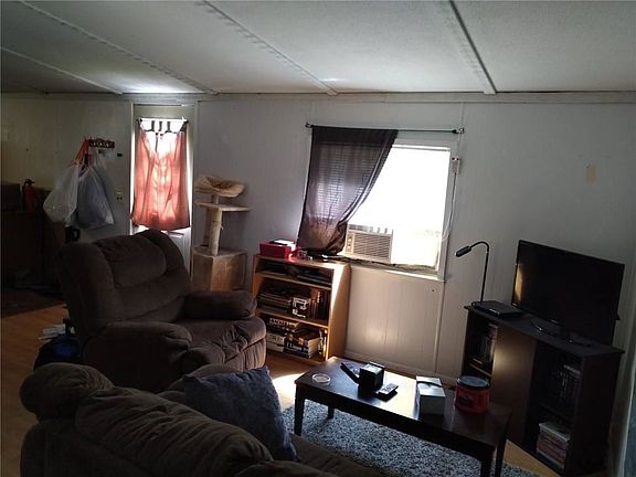 4th image of 48 Beechwood Blvd