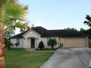 405 Seagrove Ave, Shoreacres, TX 77571