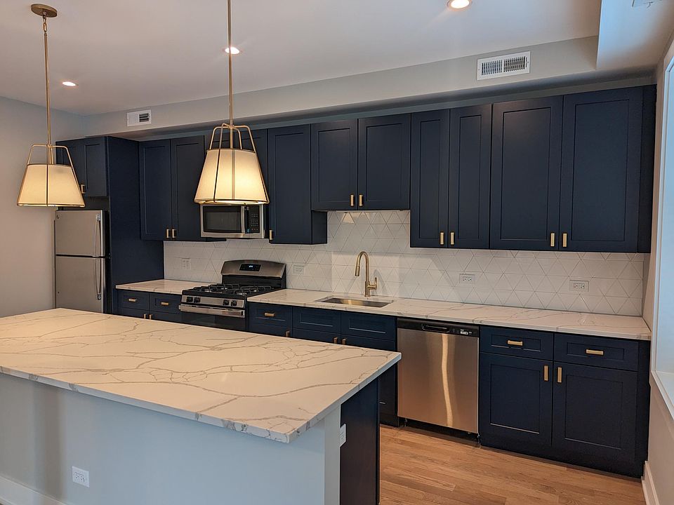 1st image of 4409 N Seeley Ave #1WW