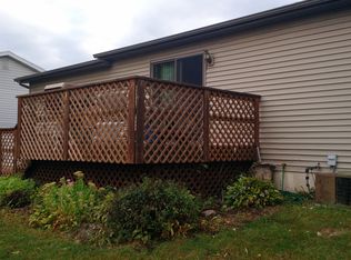 1200 N 6th St, Manchester, IA 52057