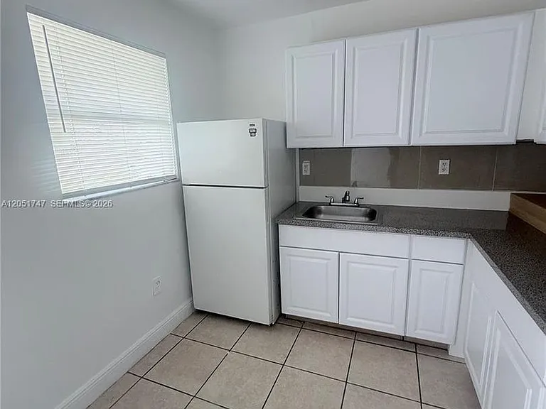 1990 NW 183rd St — Photo 10