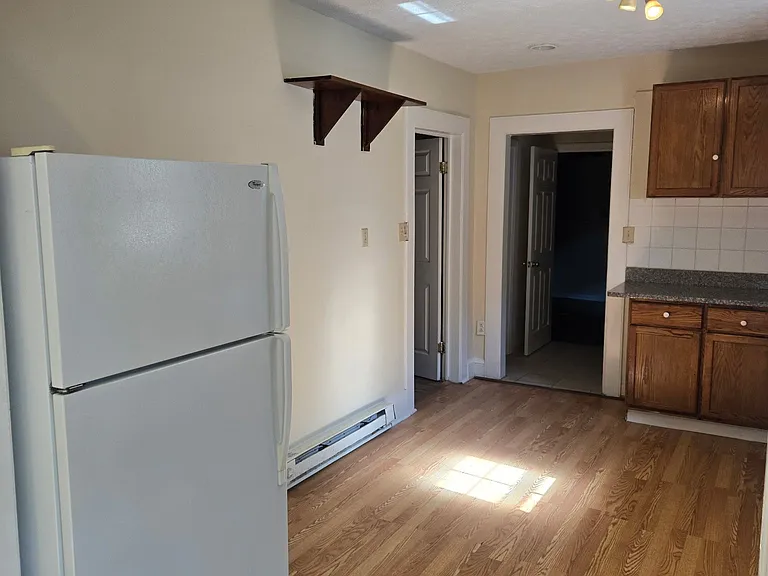 850 W 42nd St — Photo 5