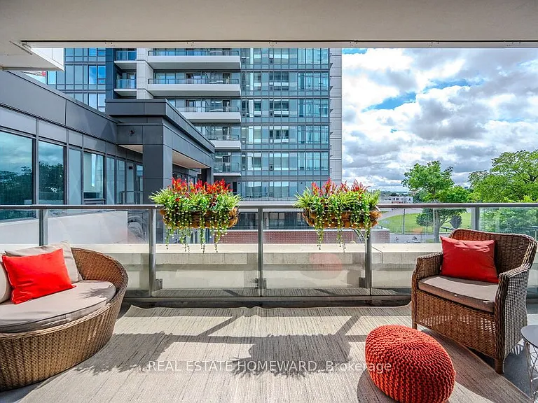 5 Wellington St S #301 — Photo 3
