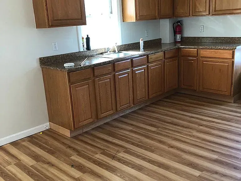 3 bed, 1400 sqft, $2,700 — Photo 2