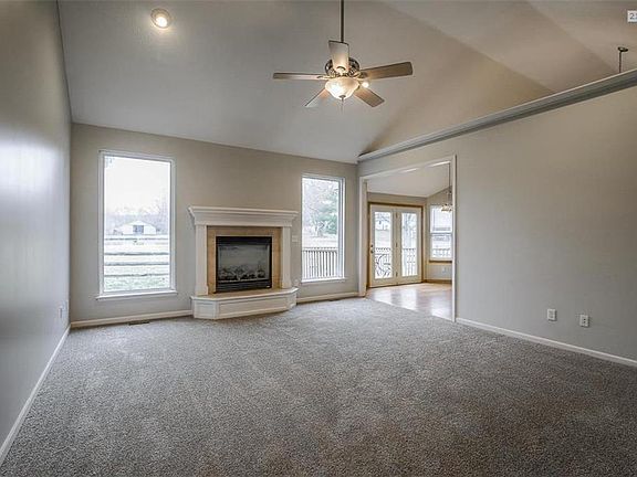 3rd image of 1709 NE Craigievar Ct