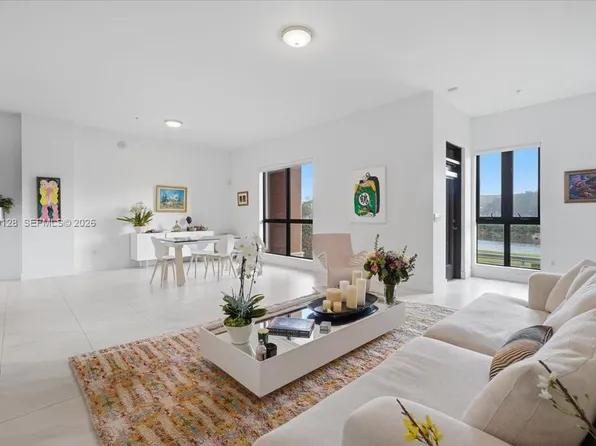 8390 SW 72nd Ave APT 106, Miami, FL 33143