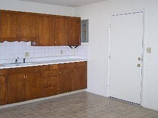 4th image of 230 W Kump Ave