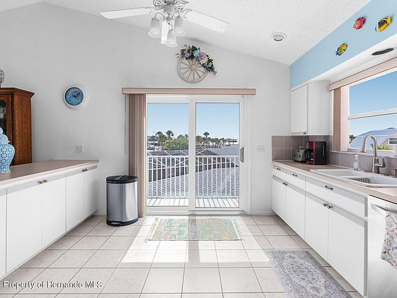 5th image of 6412 Yvette Dr