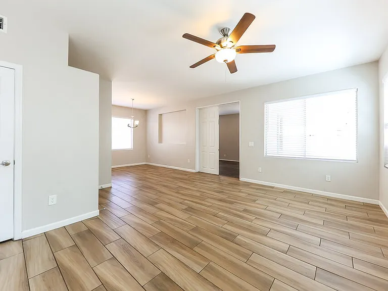 12026 W Yuma St — Photo 5