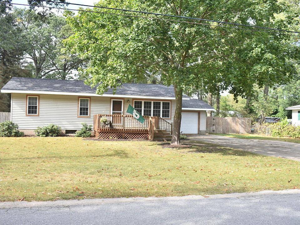 1st image of 1351 Woodhaven Ave